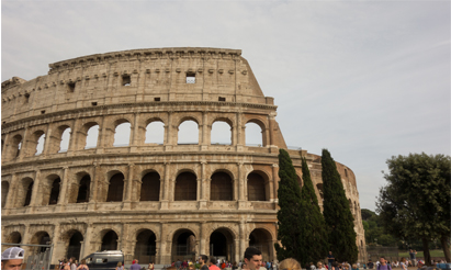 Woman looking at the Eiffel Tower